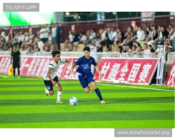 欧博真人足球打造最专业的线上足球比赛环境，让每一次赛事都精彩纷呈